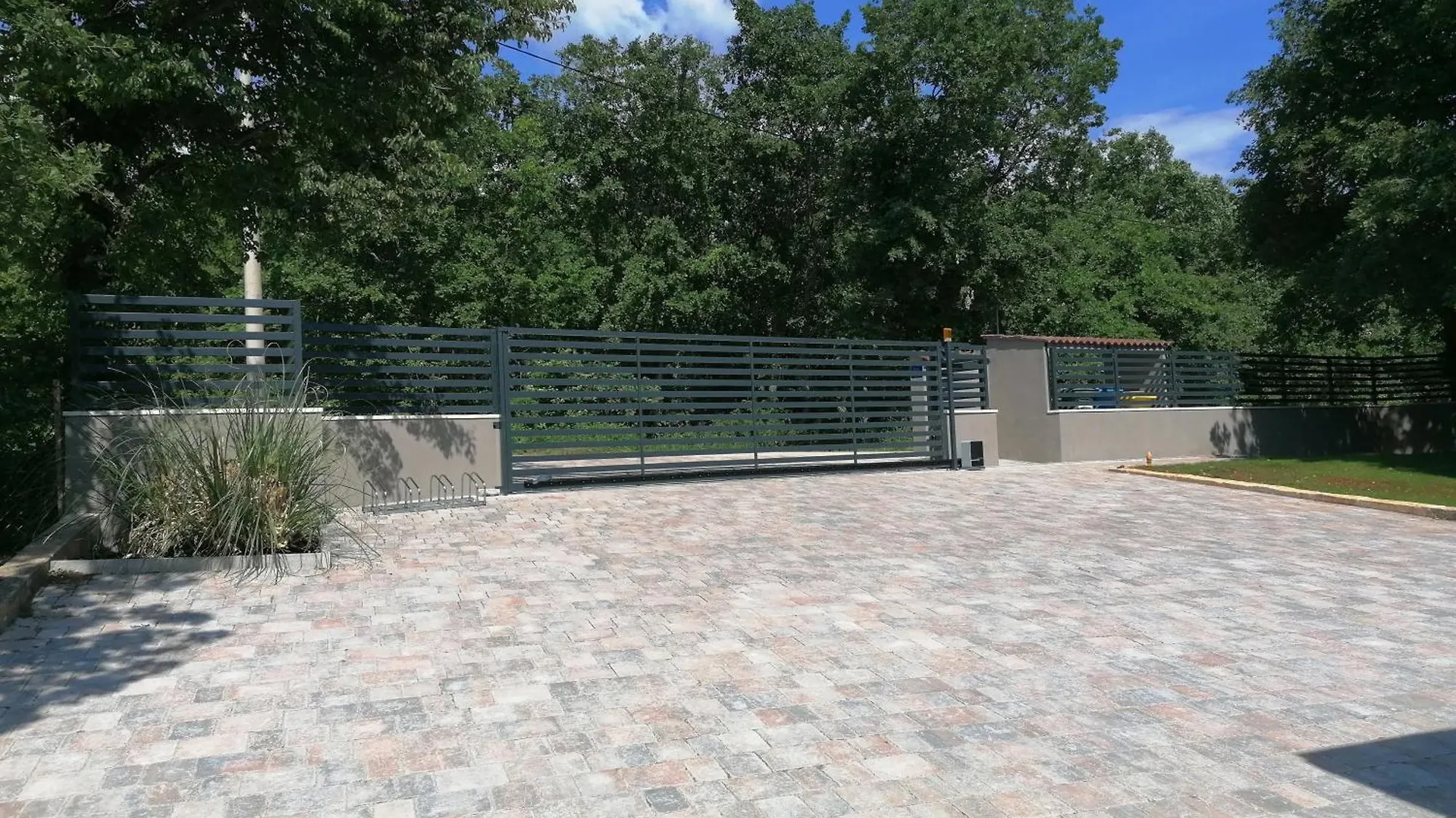 Villa Vinoselo - Gruene Oase Mit Wellness Vižinada شقة